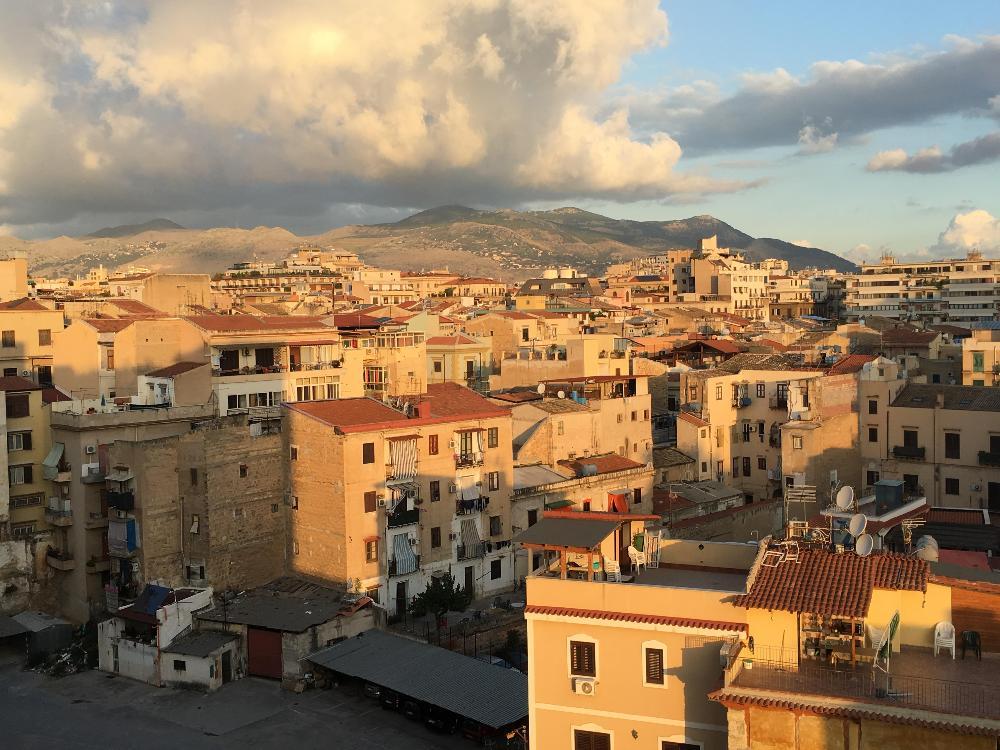 Hotel Vecchio Borgo Palermo Bagian luar foto